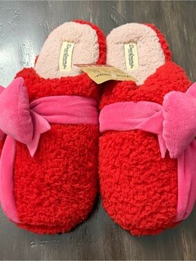 dearfoams Red Slippers with Pink Soles